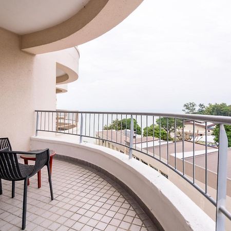 Romantic Couple Suite + Beach-Front Balcony 탄중붕가 외부 사진