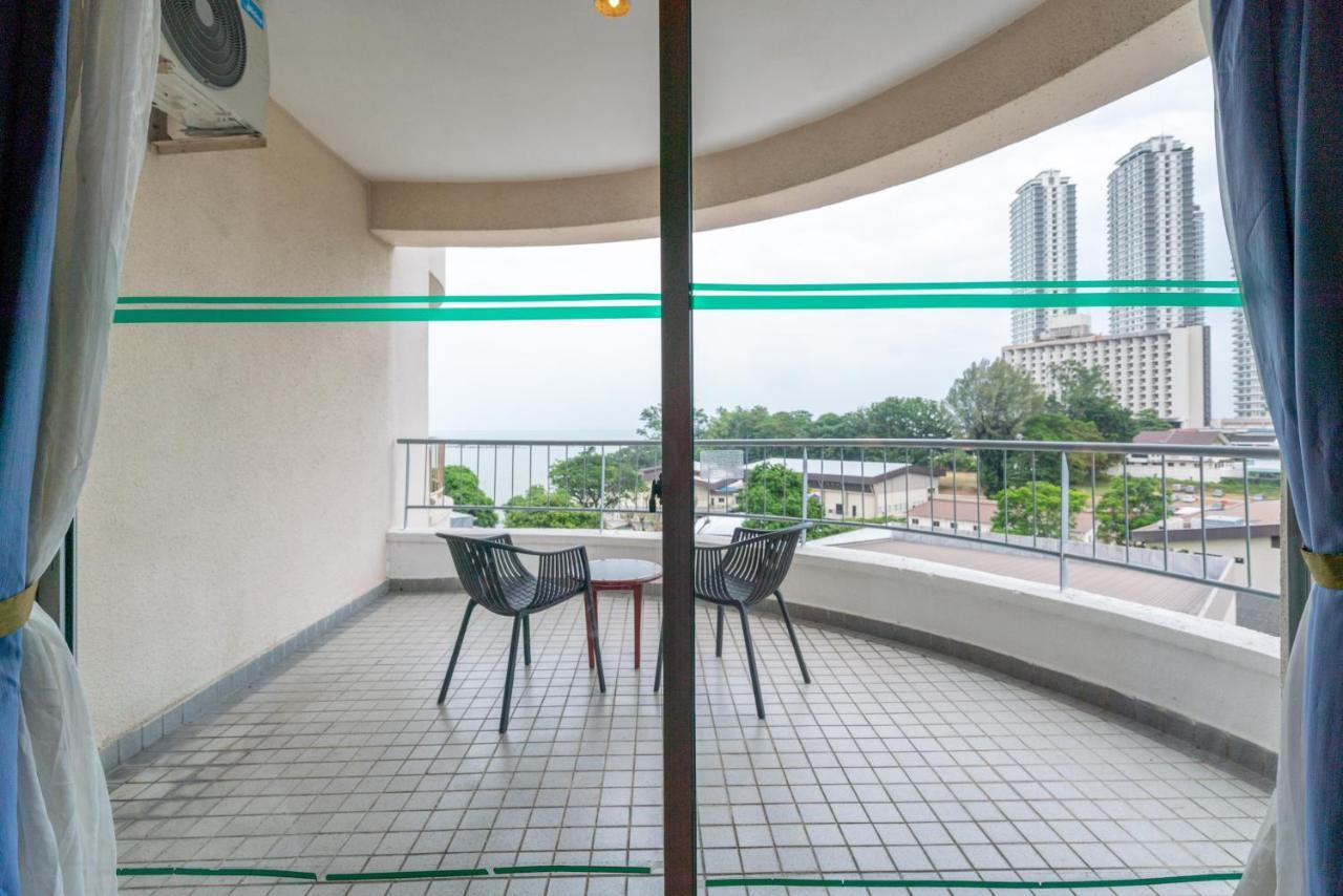 Romantic Couple Suite + Beach-Front Balcony 탄중붕가 외부 사진
