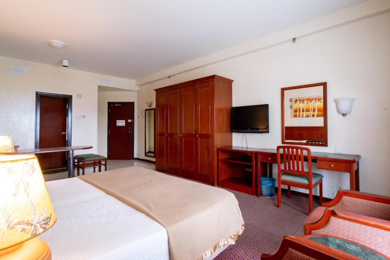 Romantic Couple Suite + Beach-Front Balcony 탄중붕가 외부 사진
